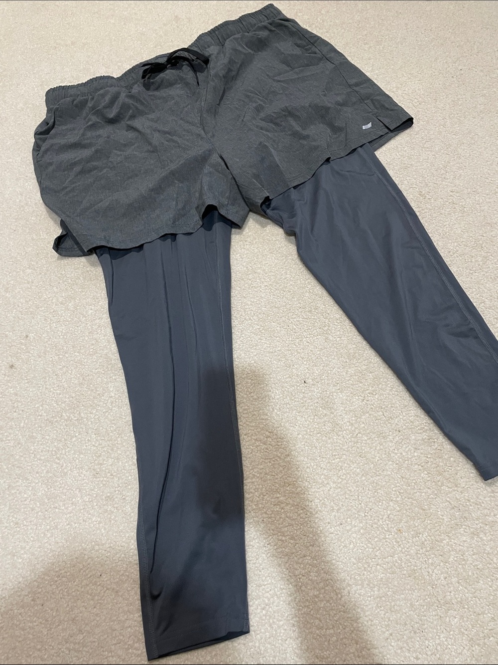 Amazon Essentials 2-in-1 Athletic Short with Attached Leggings - Dark Gray XXL